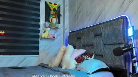 Isabella online show from 10, 1, 2025