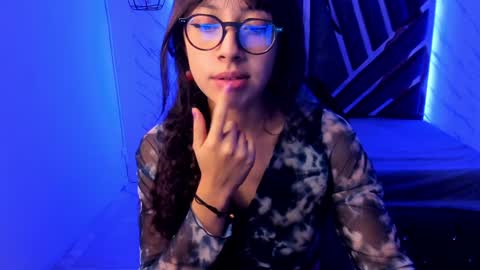 Snapshot of sweet_venus4 chatting on 3, 1, 2025 sweet_venus4 online show from 3, 1, 2025