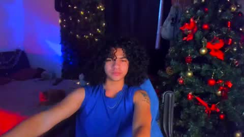 Steven independent model online show from 21, 12, 2025