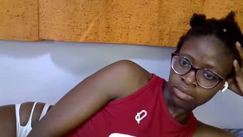 sweet_zarah online show from 3, 3, 2026