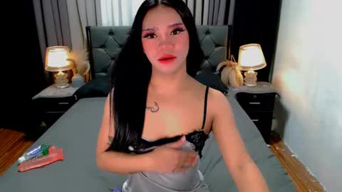 Snapshot of sweet_zoey12 chatting on 17, 6, 2026 bea takashi online show from 17, 6, 2026