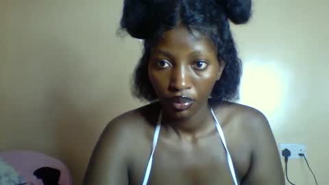 Snapshot of sweet_zuri3 chatting on 27, 10, 2025 zuri online show from 27, 10, 2025