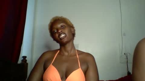 Snapshot of sweet_zuri3 chatting on 6, 11, 2025 zuri online show from 6, 11, 2025