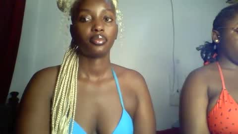 Snapshot of sweet_zuri3 chatting on 19, 11, 2025 zuri online show from 19, 11, 2025