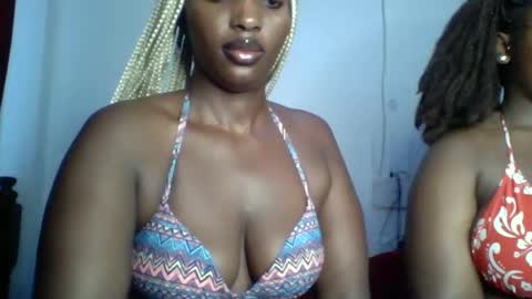 Snapshot of sweet_zuri3 chatting on 26, 11, 2025 zuri online show from 26, 11, 2025