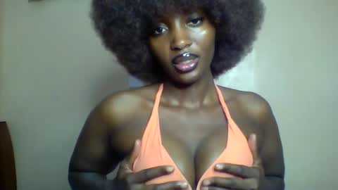 Snapshot of sweet_zuri3 chatting on 1, 5, 2026 zuri online show from 1, 5, 2026
