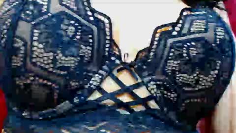 Snapshot of sweetahkiss chatting on 1, 2, 2025 SweetKiss online show from 1, 2, 2025