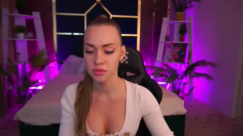 SweetAngellic online show from 15, 10, 2025