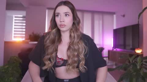 Camila online show from 14, 11, 2025