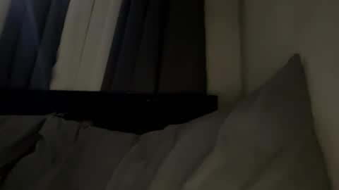 Zoey Cox online show from 9, 3, 2026