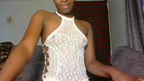 Snapshot of sweetass_02 chatting on 24, 12, 2024 bianca online show from 24, 12, 2024