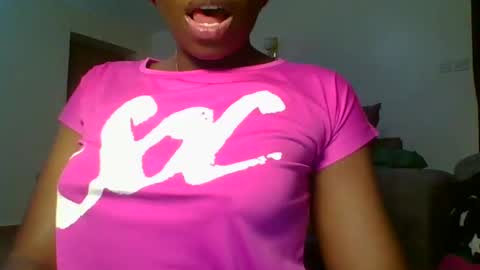 Snapshot of sweetass_02 chatting on 28, 2, 2025 bianca online show from 28, 2, 2025