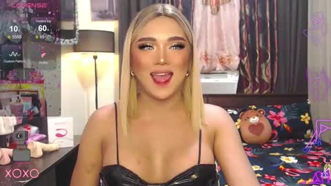 Snapshot of sweetbella118 chatting on 2, 12, 2024 bella online show from 2, 12, 2024