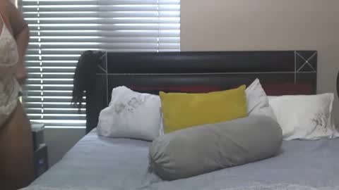 Snapshot of sweetberrybliss chatting on 8, 11, 2025 sweetberrybliss online show from 8, 11, 2025