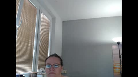 Sweetboobs85h online show from 30, 3, 2026