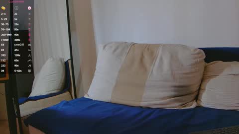 Snapshot of sweetbubble1 chatting on 6, 11, 2025 Alex online show from 6, 11, 2025