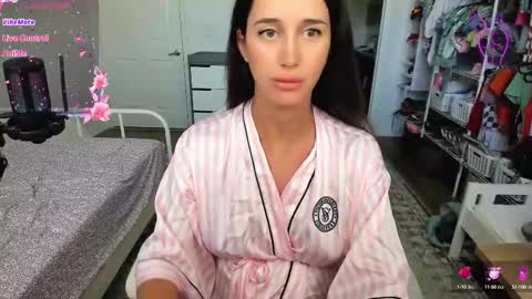 Snapshot of sweetbuttocks chatting on 11, 9, 2025 Anna online show from 11, 9, 2025