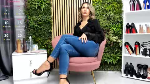 Snapshot of sweetcherry30_ chatting on 17, 11, 2025 Cherry online show from 17, 11, 2025