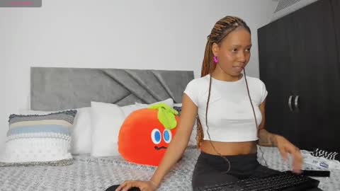 Snapshot of sweetcocoaa chatting on 29, 10, 2025 Tell me Salome online show from 29, 10, 2025