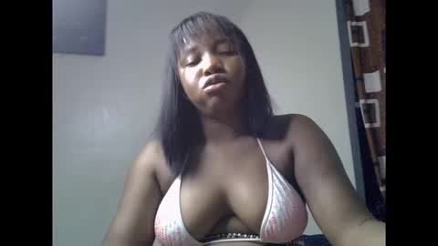 Snapshot of sweetcoochiex chatting on 8, 11, 2025 sweetcoochiex online show from 8, 11, 2025