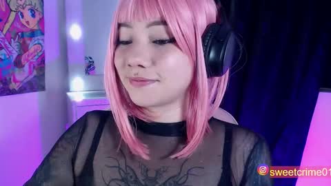 Snapshot of sweetcrime chatting on 10, 10, 2025 Independent model online show from 10, 10, 2025