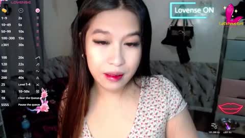Snapshot of sweetcrizel12 chatting on 23, 10, 2025 SweetSpicy Chloe online show from 23, 10, 2025