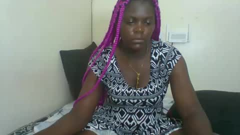 Snapshot of sweetdarkskin chatting on 12, 2, 2025 CLARIS online show from 12, 2, 2025