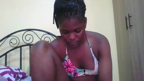 Snapshot of sweetdarkskin chatting on 7, 10, 2025 CLARIS online show from 7, 10, 2025
