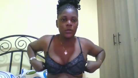 Snapshot of sweetdarkskin chatting on 19, 10, 2025 CLARIS online show from 19, 10, 2025