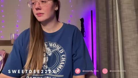 Snapshot of sweetdee222x chatting on 3, 1, 2025 Delilah Samson online show from 3, 1, 2025