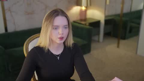 Snapshot of sweetdesiree_ chatting on 24, 9, 2025 Amelia online show from 24, 9, 2025