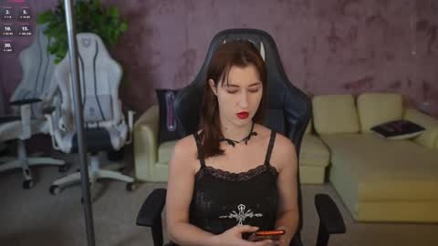 Snapshot of sweetdesiree_ chatting on 17, 10, 2025 Amelia online show from 17, 10, 2025