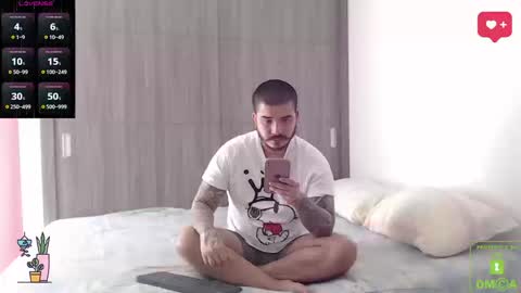 Snapshot of sweetdesires_ chatting on 23, 9, 2025         online show from 23, 9, 2025