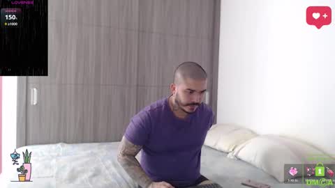Snapshot of sweetdesires_ chatting on 28, 9, 2025         online show from 28, 9, 2025