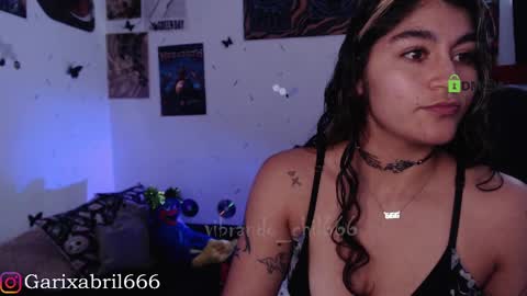 Abril online show from 1, 1, 2025
