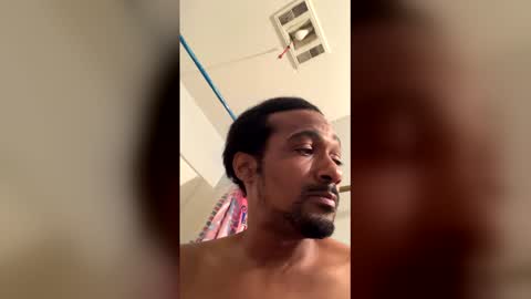 Snapshot of sweetdwillie2025 chatting on 19, 12, 2025 sweetdwillie2025 online show from 19, 12, 2025