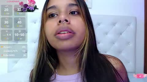 Snapshot of sweetebony_20 chatting on 6, 11, 2025 Gabriela online show from 6, 11, 2025