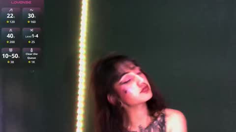 Snapshot of sweetentacion chatting on 14, 10, 2025 carolayn online show from 14, 10, 2025