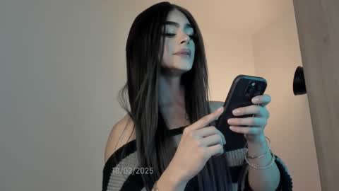Snapshot of sweetest_bella chatting on 18, 2, 2025 Bella online show from 18, 2, 2025