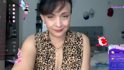 Snapshot of sweetfantasyven chatting on 13, 12, 2025 SWEETFANTASYVEN online show from 13, 12, 2025