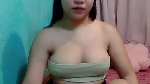 Snapshot of sweetgal_mica chatting on 3, 10, 2025 sweetgal_mica online show from 3, 10, 2025