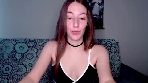 Snapshot of sweetheart_77 chatting on 30, 10, 2025 Emma online show from 30, 10, 2025