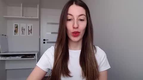 Snapshot of sweetheart_77 chatting on 18, 12, 2025 Emma online show from 18, 12, 2025