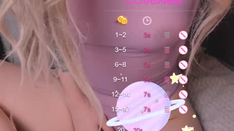 Snapshot of sweetheart_flower chatting on 15, 12, 2024 Kira online show from 15, 12, 2024