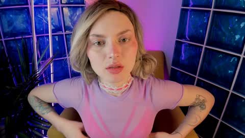 Snapshot of sweetheart_flower chatting on 25, 12, 2024 Kira online show from 25, 12, 2024