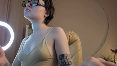 Snapshot of sweetheart_flower chatting on 21, 2, 2025 Kira online show from 21, 2, 2025