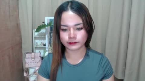 sweethotlove_xoxo online show from 30, 9, 2025