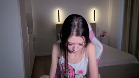 bratty gf online show from 11, 7, 2026