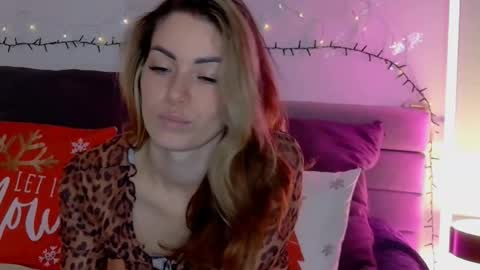 Snapshot of sweetiedarlingxoxox chatting on 14, 1, 2026 Daddy Babby Girl online show from 14, 1, 2026