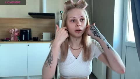 sweetie Lisa3 online show from 13, 5, 2026